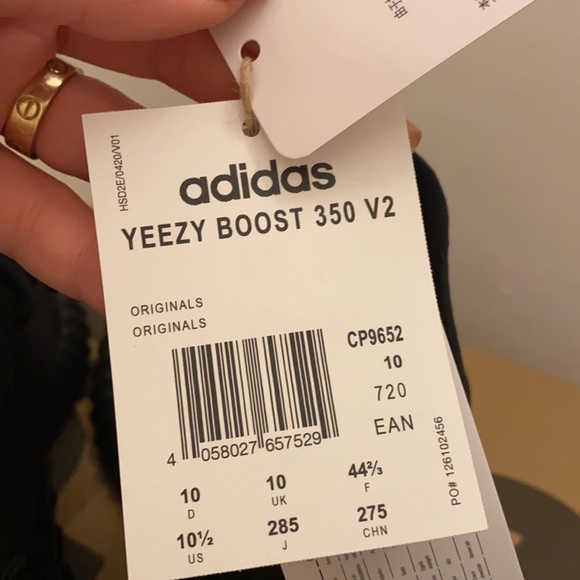 Adidas Yeezy boost 350 v2 black with red writing - Picture 9 of 9